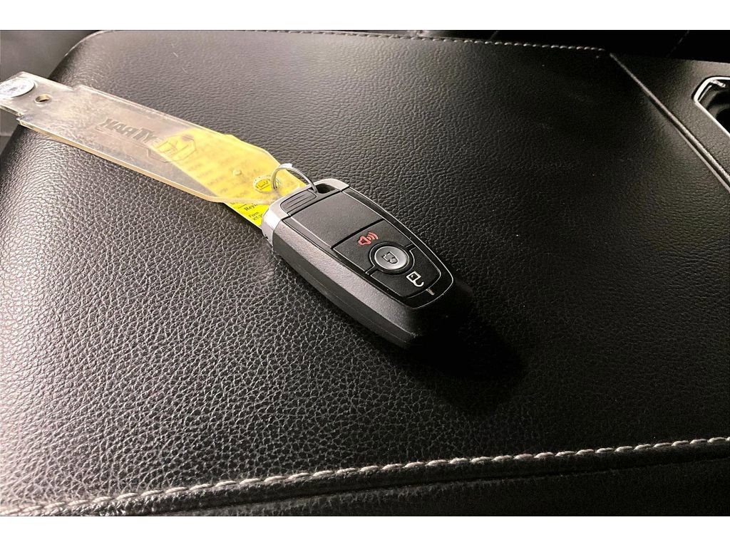 Used 2019 Ford F150 Lariat w/ Trailer Tow Package image 13