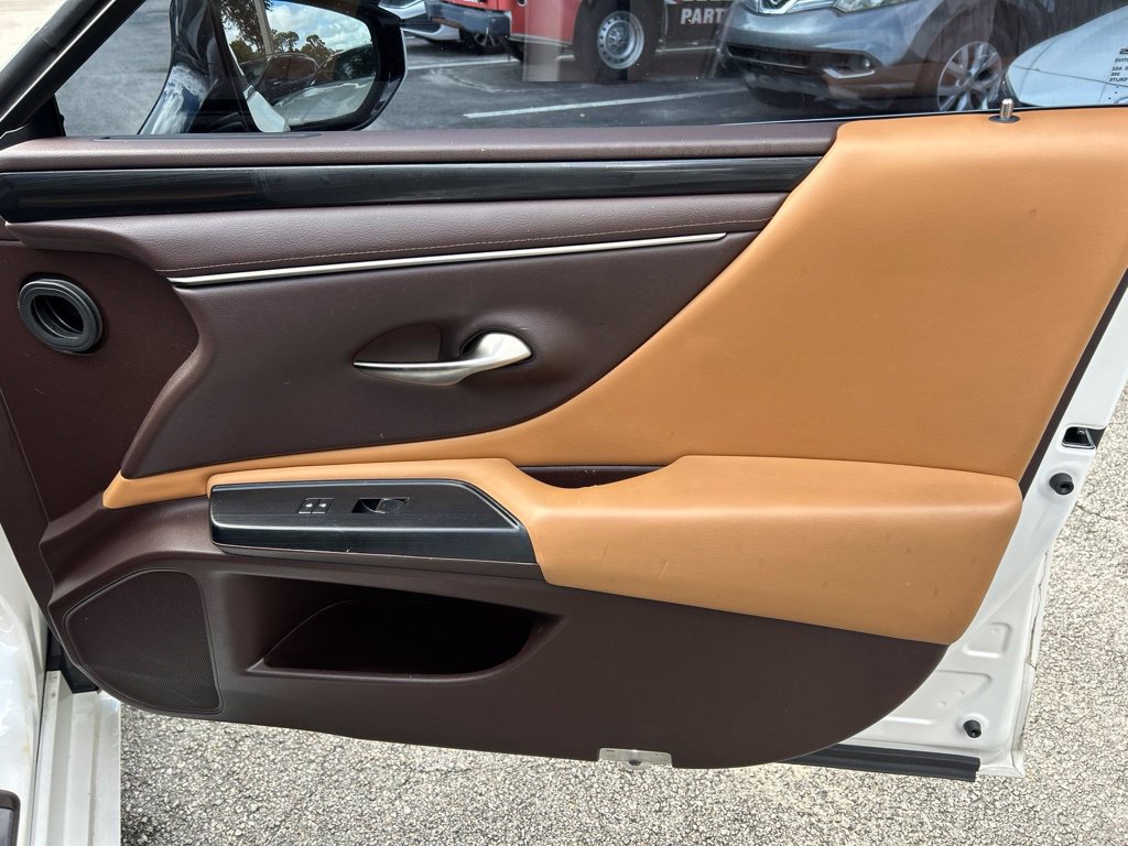 Used 2021 Lexus ES 350 w/ Accessory Package FWD image 40