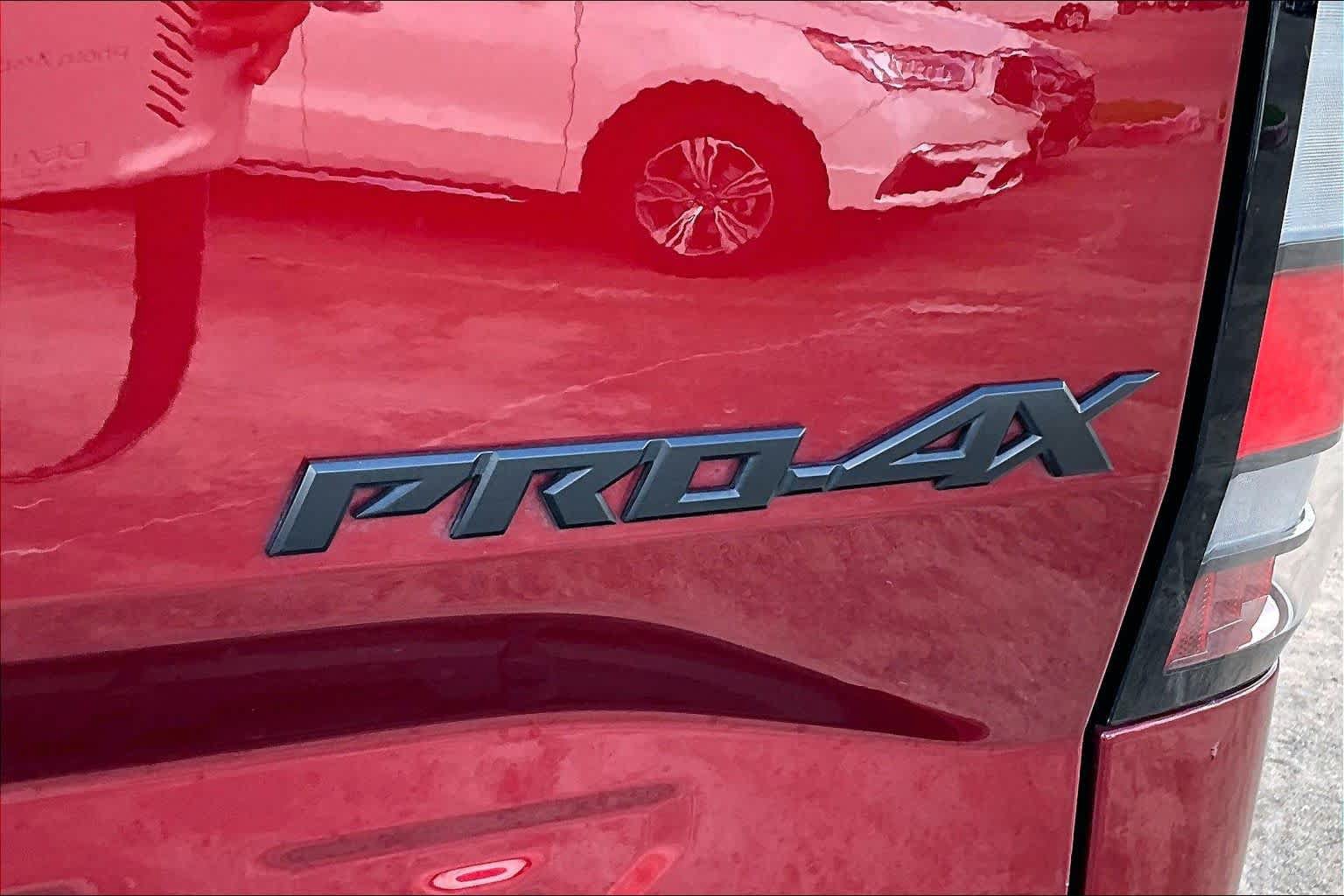 Certified 2024 Nissan Frontier PRO-4X w/ Pro Premium Package AWD/4WD image 10