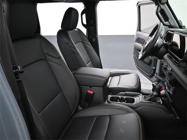 New 2025 Jeep Gladiator Sport w/ Premium Package image 24