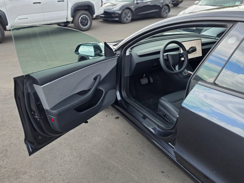 Used 2024 Tesla Model 3 Standard Range image 29