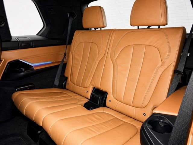 Used 2022 BMW X7 xDrive40i w/ M Sport Package AWD/4WD image 22