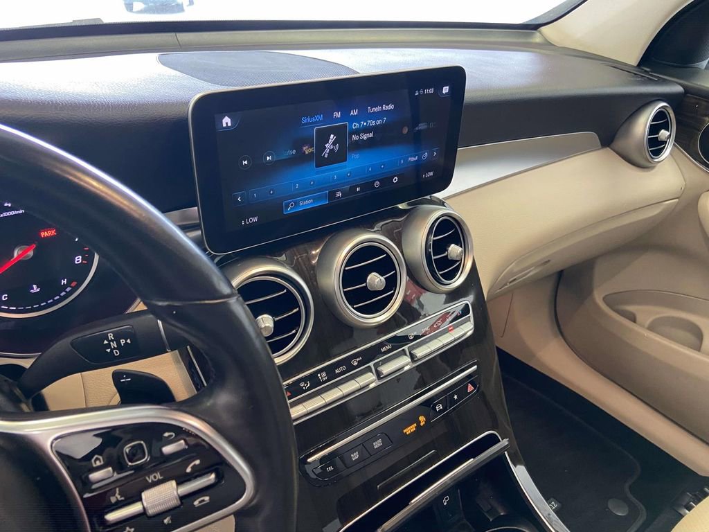 Used 2020 Mercedes-Benz GLC 300 4MATIC w/ Multimedia Package image 23