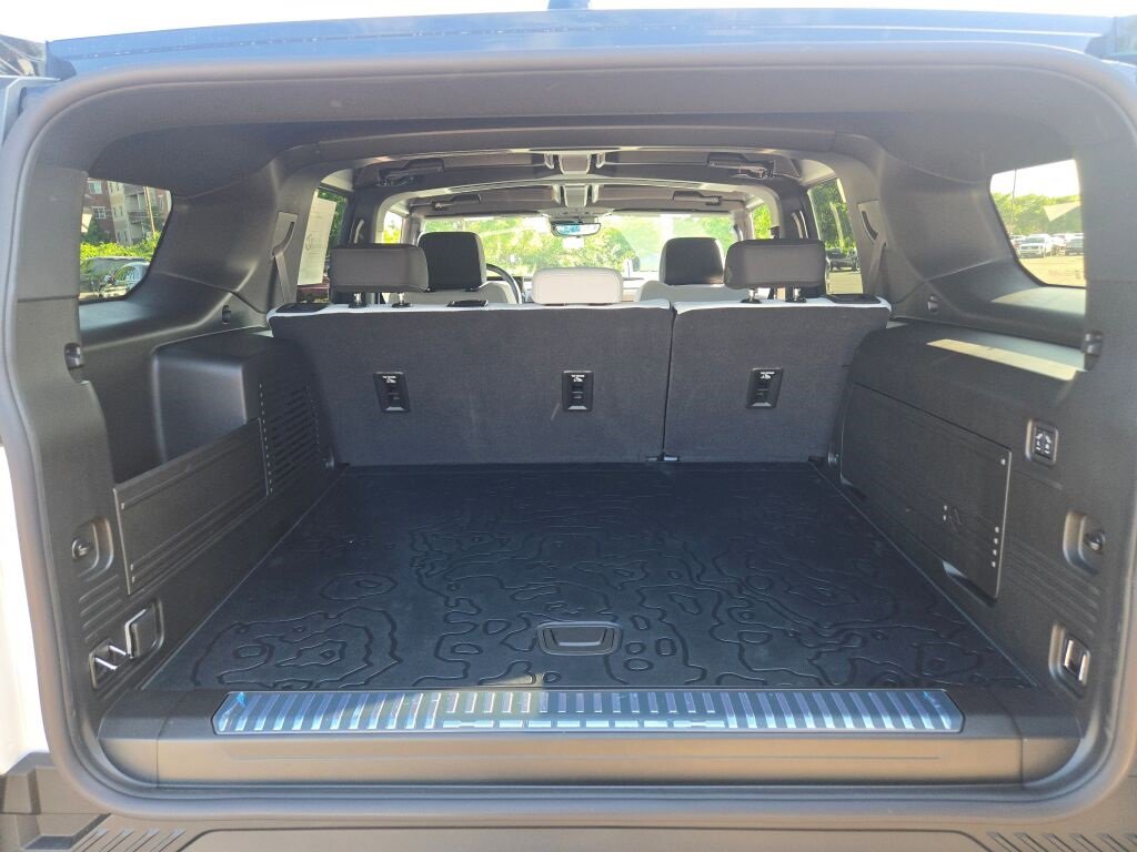 New 2025 GMC Hummer EV 2X image 18