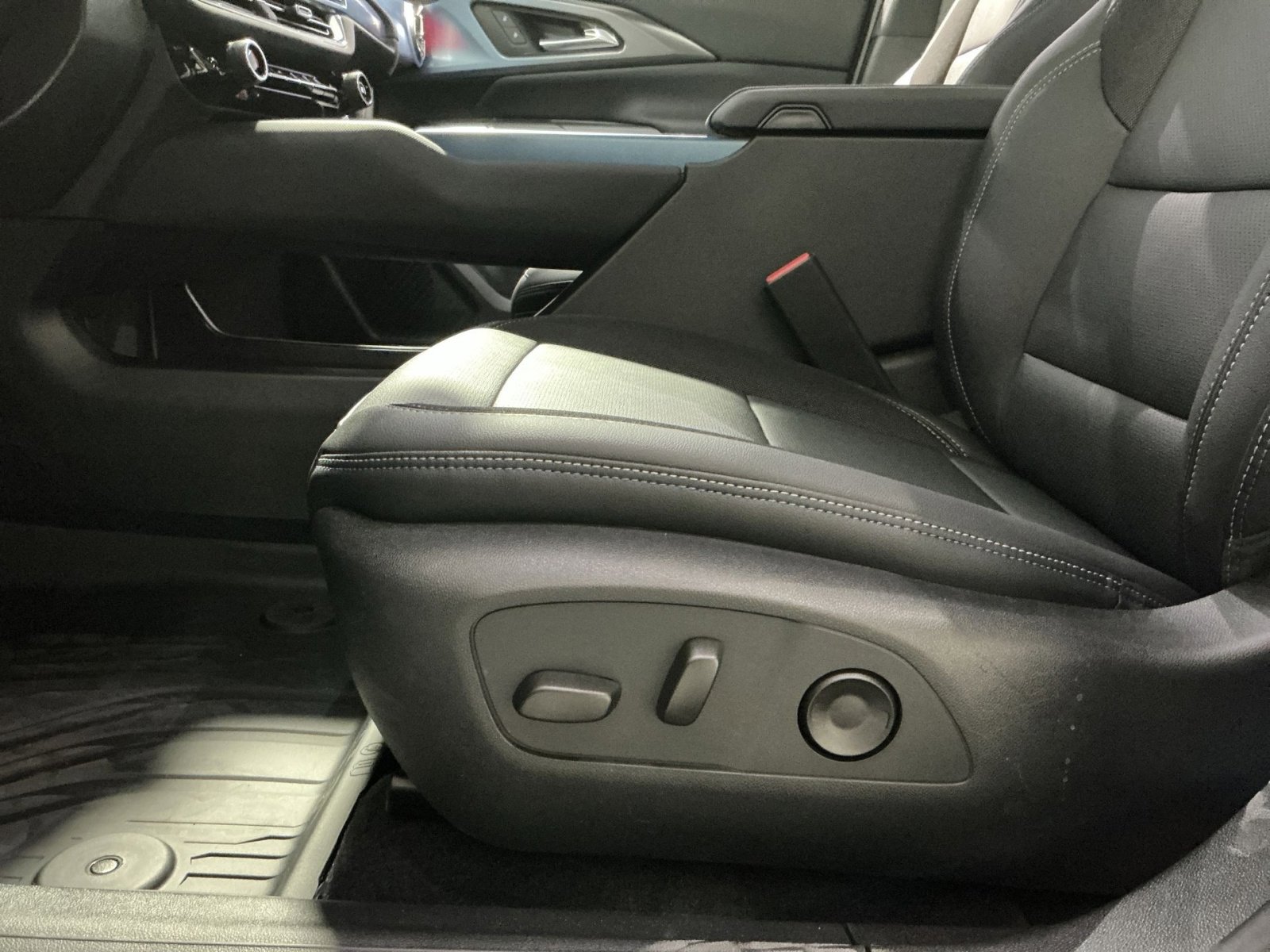 New 2026 Chevrolet Equinox EV LT image 22