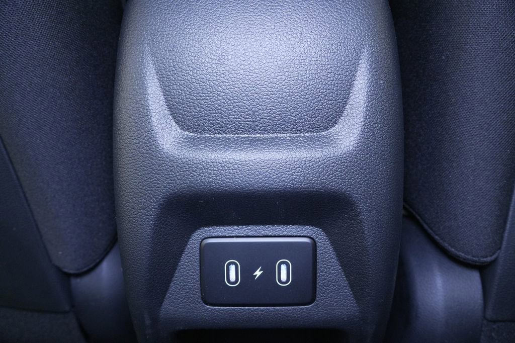 New 2025 Hyundai Venue SEL image 29