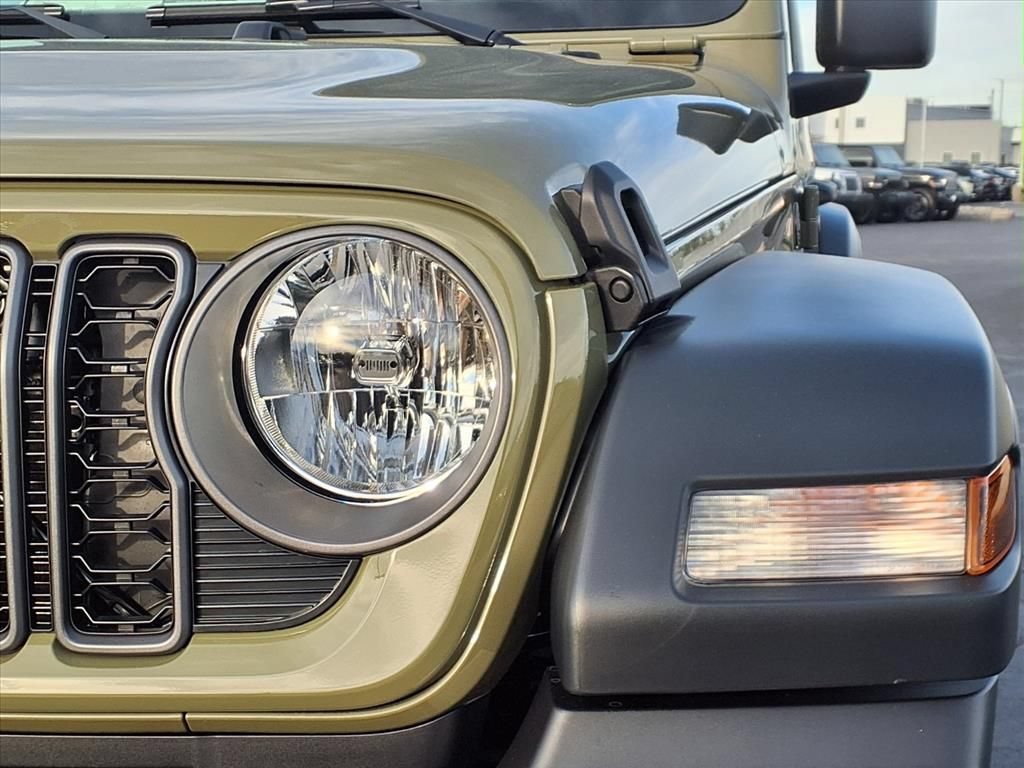 New 2026 Jeep Wrangler Sport AWD/4WD image 21
