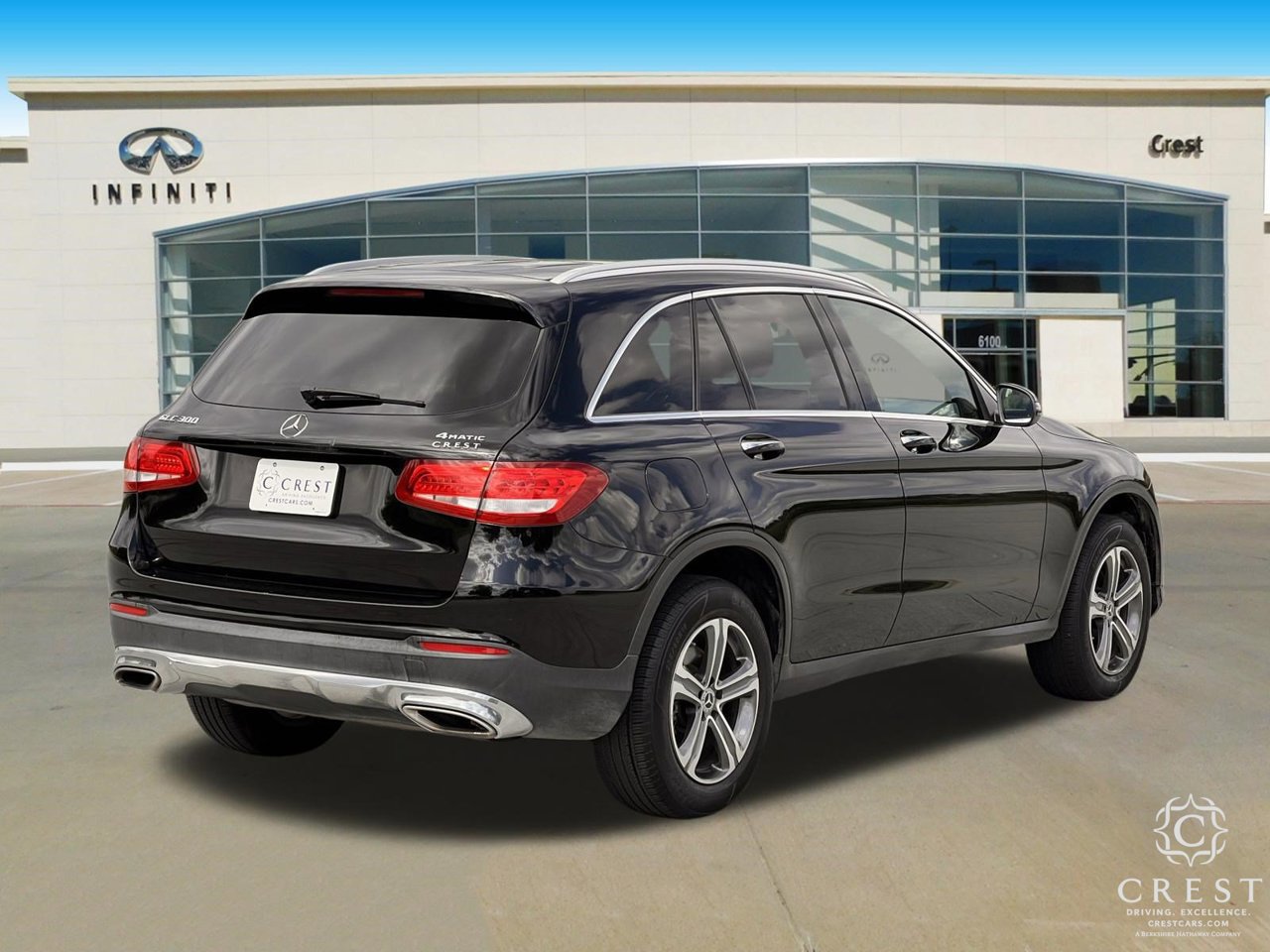Used 2018 Mercedes-Benz GLC 300 4MATIC image 3