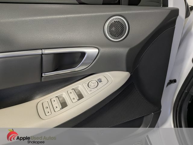 Used 2023 Hyundai Sonata SEL w/ Convenience Package FWD image 10