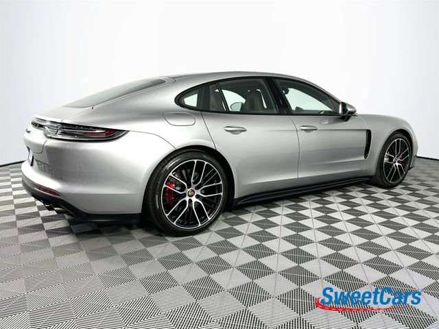 Used 2022 Porsche Panamera GTS image 7