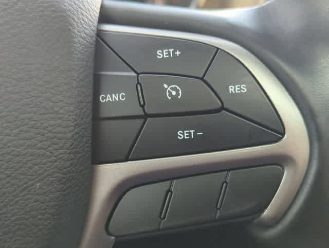 Used 2019 Jeep Grand Cherokee Limited AWD/4WD image 26