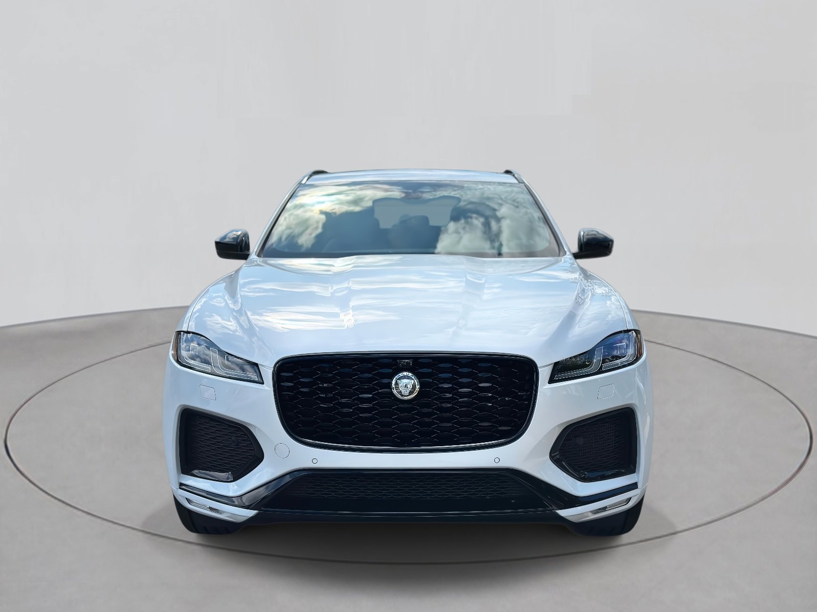 New 2026 Jaguar F-PACE R-Dynamic S image 2