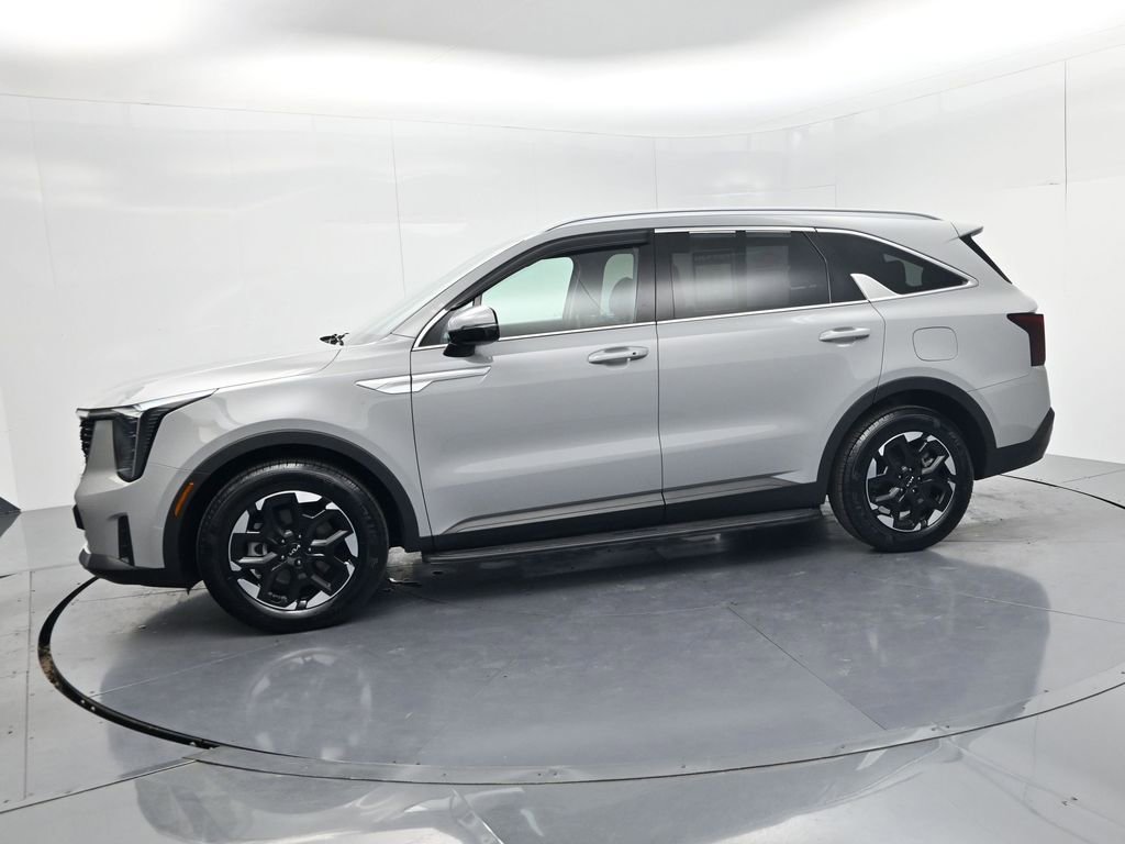 Certified 2024 Kia Sorento S FWD image 4