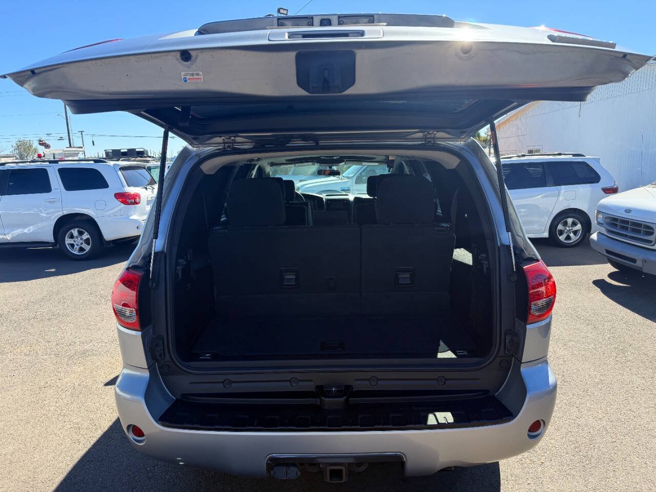 Used 2014 Toyota Sequoia SR5 w/ Sport Appearance Package AWD/4WD image 9