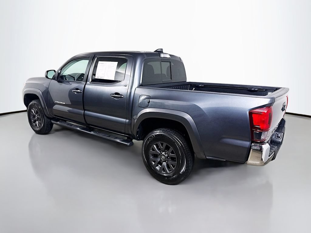 Certified 2023 Toyota Tacoma SR5 AWD/4WD image 5