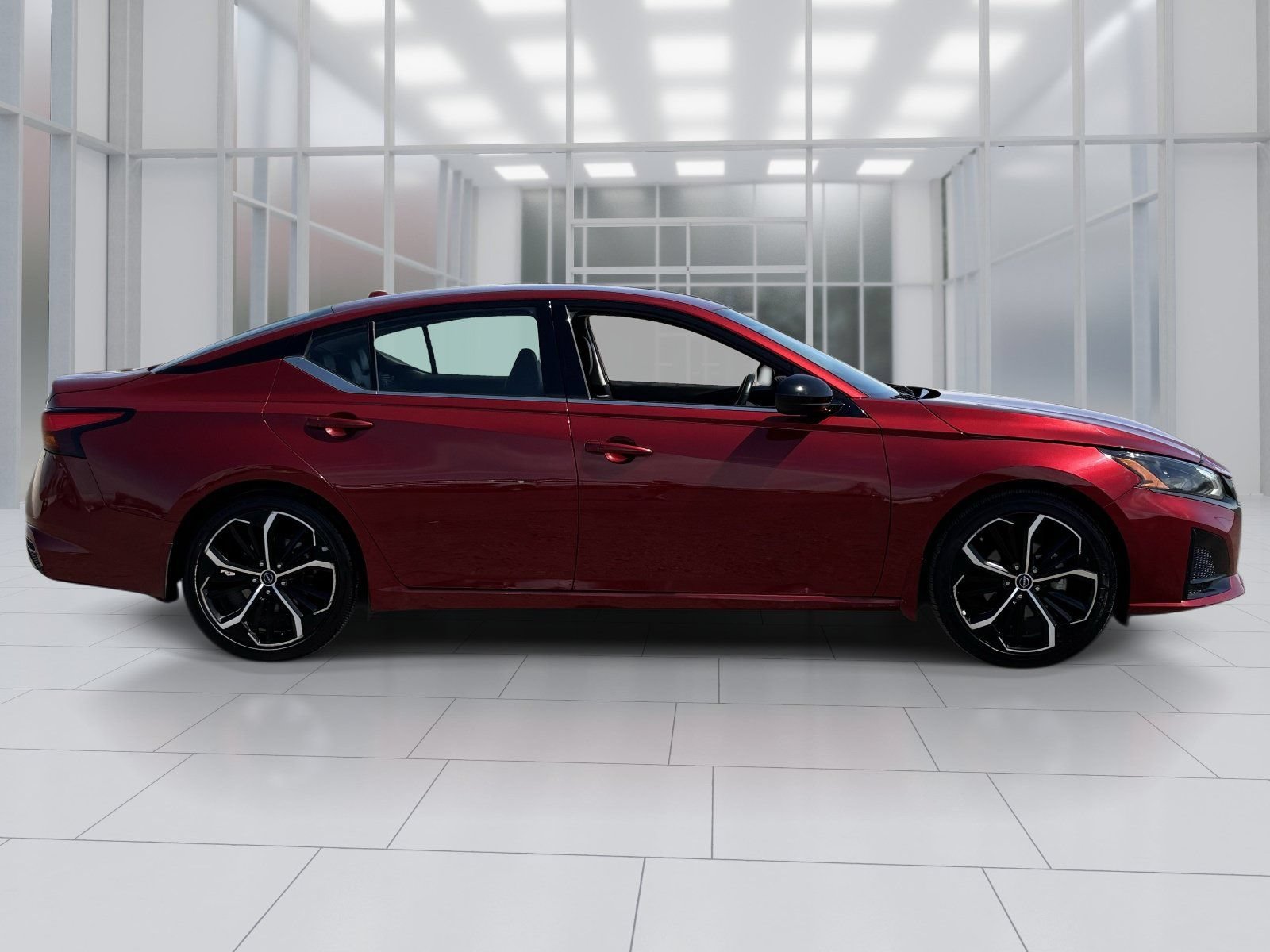 Used 2024 Nissan Altima 2.5 SR FWD image 7