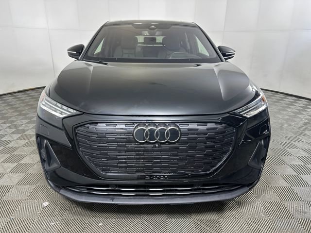 Used 2024 Audi Q4 e-tron Prestige w/ Black Optic Plus Package image 8