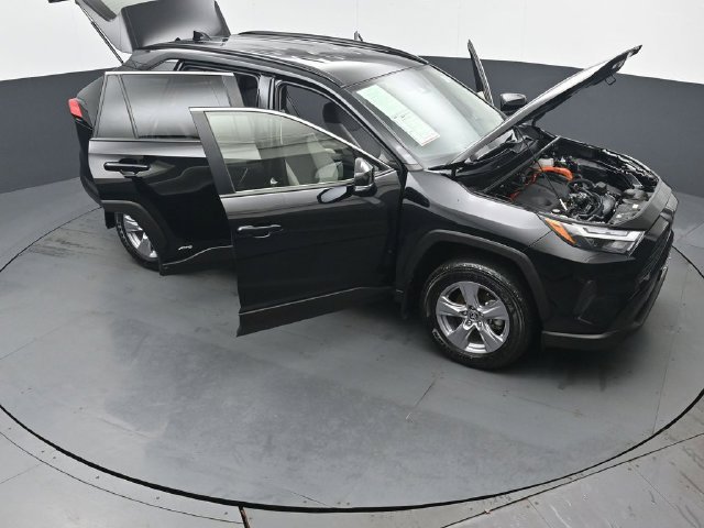 Certified 2025 Toyota RAV4 XLE AWD/4WD image 51