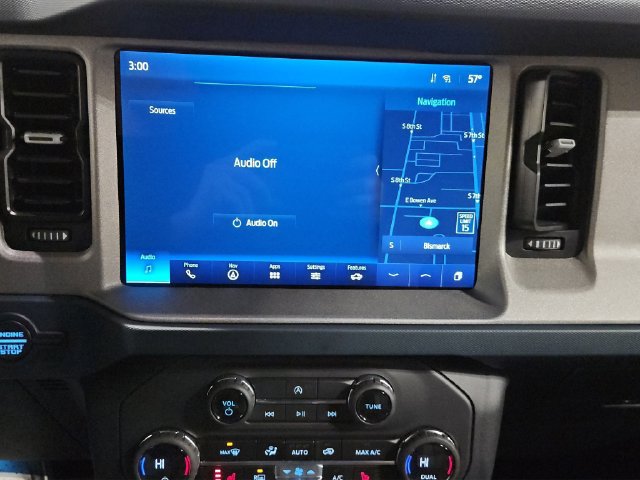 Used 2024 Ford Bronco Outer Banks AWD/4WD image 18