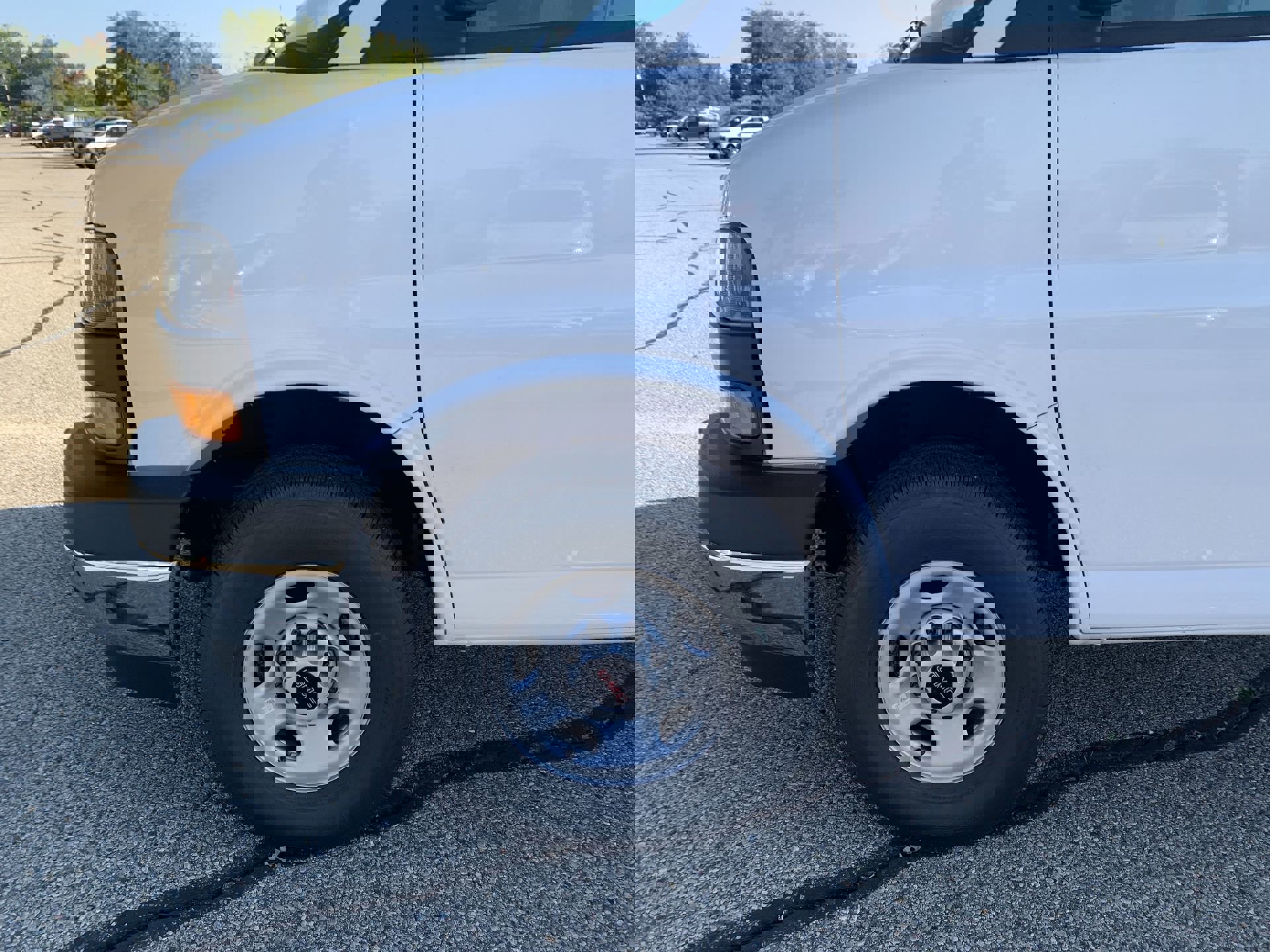 New 2025 GMC Savana 3500 w/ Power Convenience Package image 32