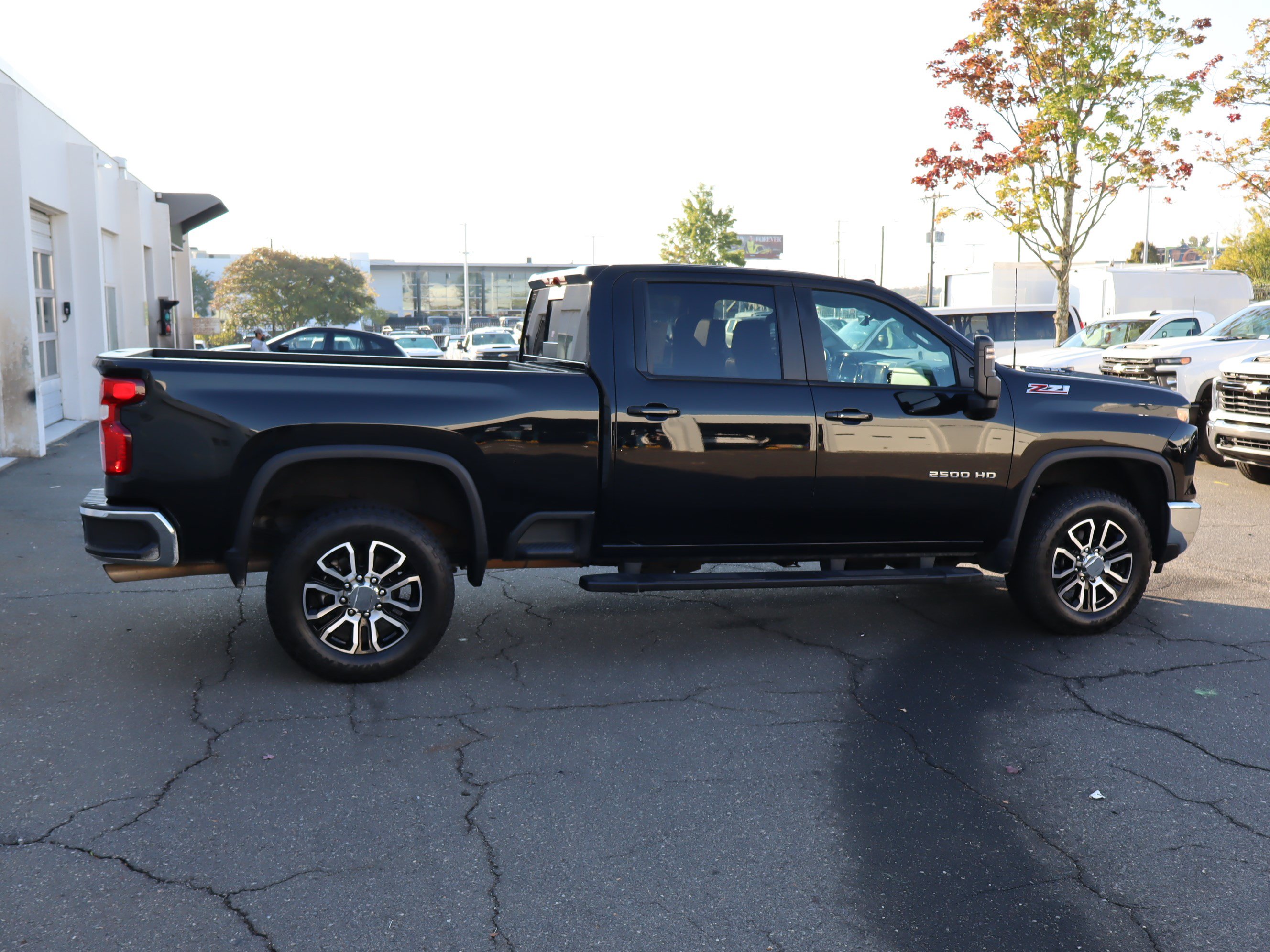 Used 2024 Chevrolet Silverado 2500 LT w/ All Star Edition AWD/4WD image 11