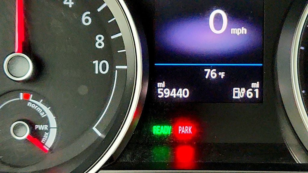 Used 2016 Volkswagen e-Golf SE FWD image 15