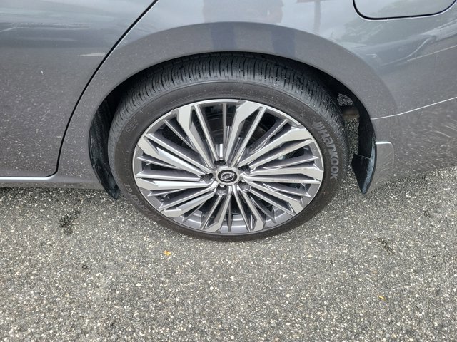 Used 2025 Nissan Altima 2.5 SL FWD image 6