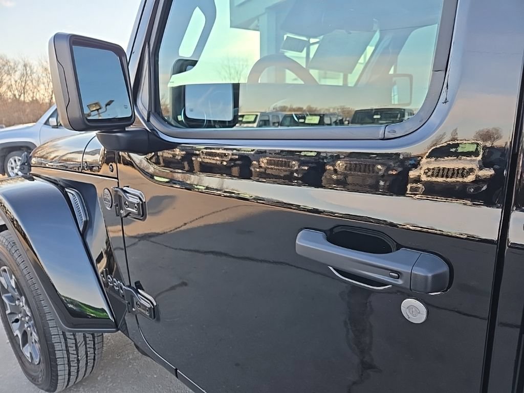 New 2026 Jeep Gladiator Mojave AWD/4WD image 33