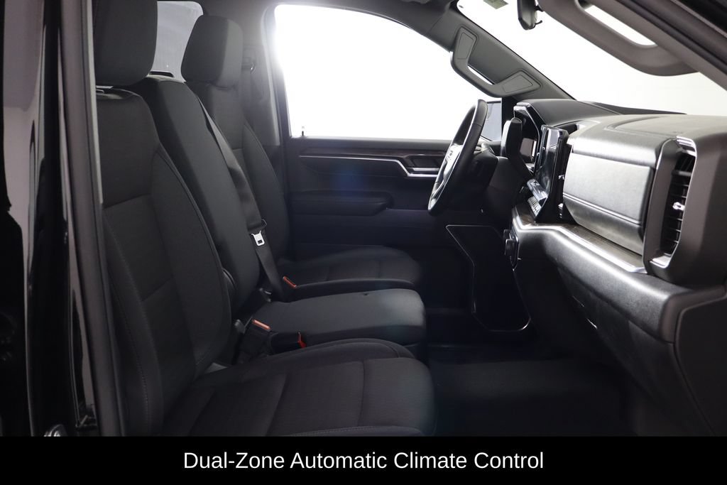 Used 2024 Chevrolet Silverado 1500 LT AWD/4WD image 10