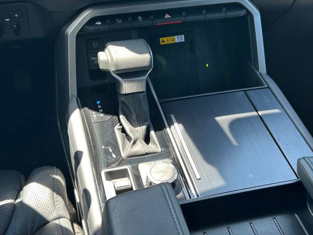Certified 2024 Toyota Sequoia Platinum AWD/4WD image 25