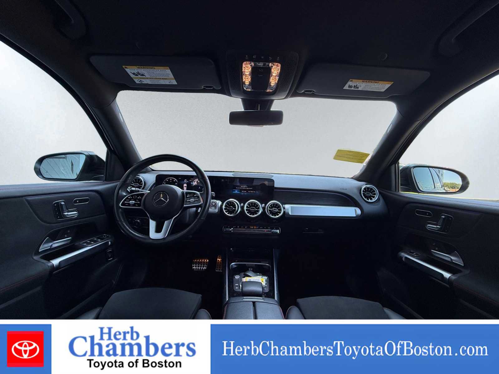 Used 2022 Mercedes-Benz GLB 250 4MATIC image 5