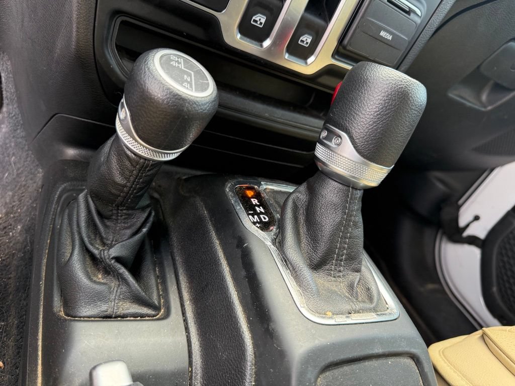Used 2020 Jeep Wrangler Sport AWD/4WD image 17