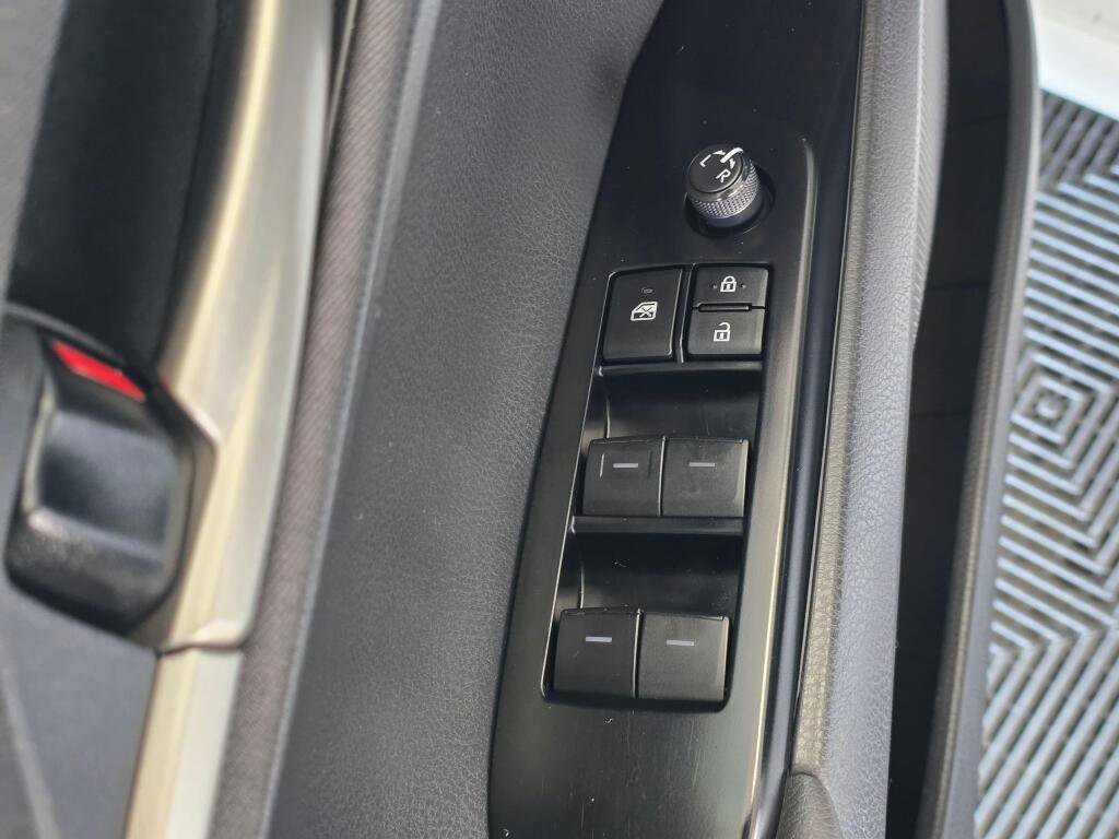 Used 2025 Toyota Camry LE FWD image 20