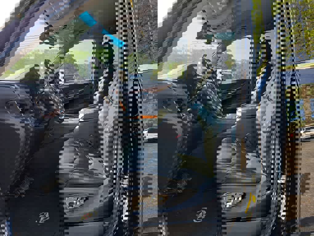 Used 2018 Cadillac Escalade 4WD image 12