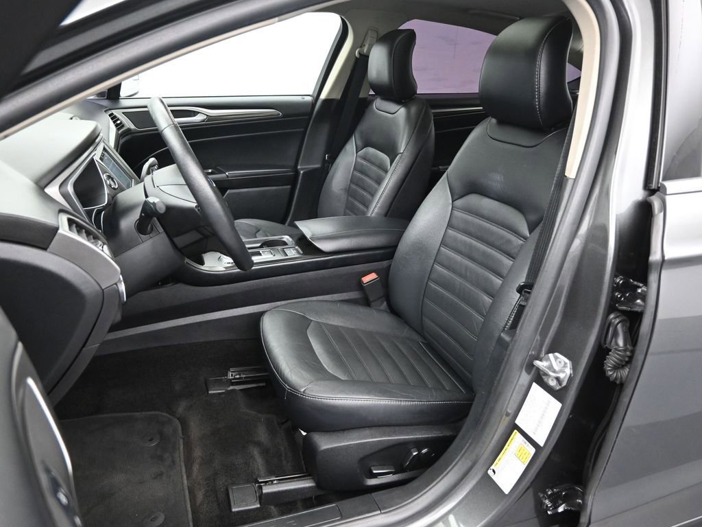 Used 2018 Ford Fusion Energi SE image 12