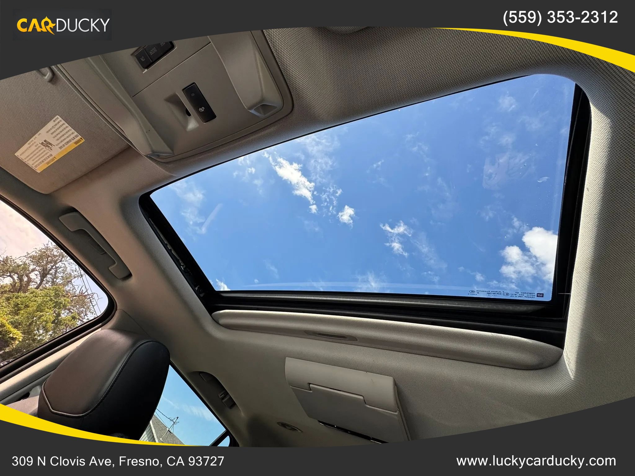 Used 2015 Cadillac Escalade Premium image 19