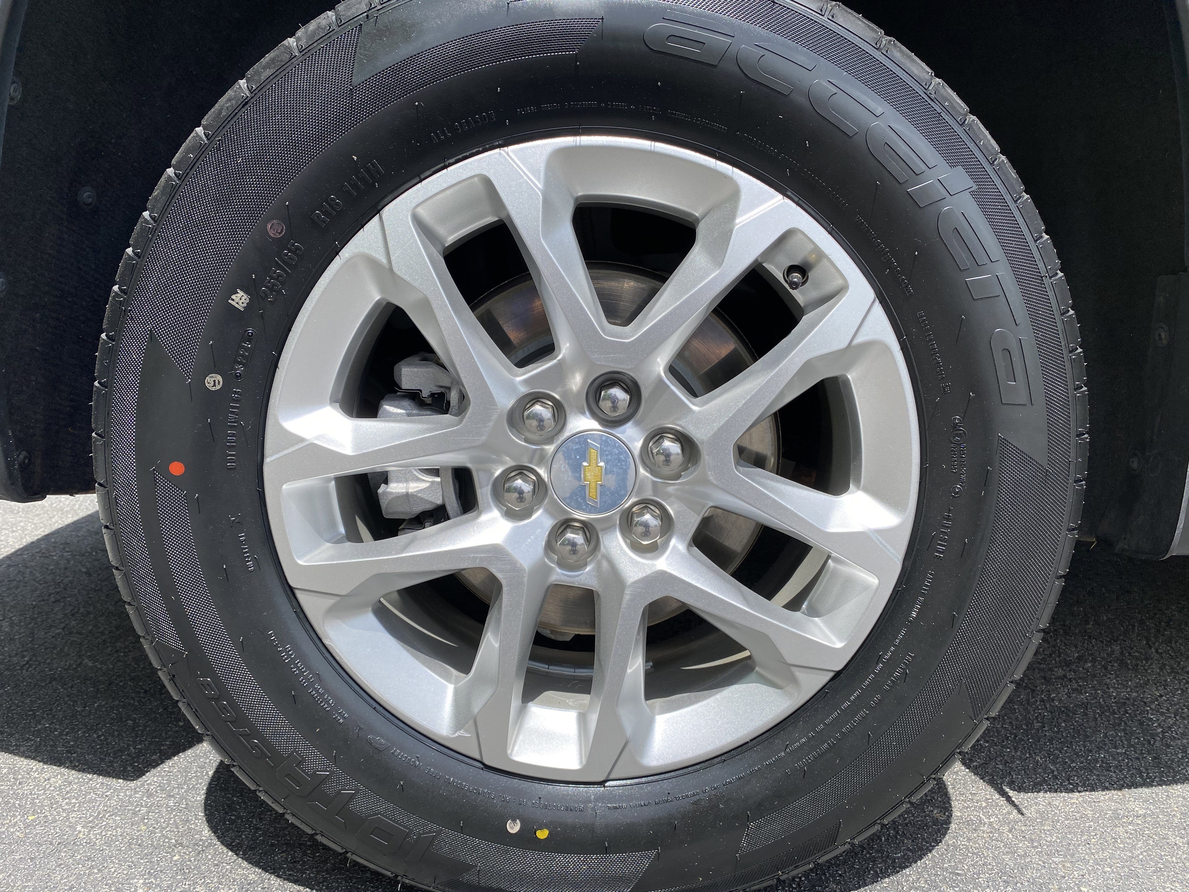 Used 2021 Chevrolet Traverse LS FWD image 39