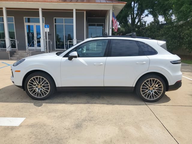 Used 2022 Porsche Cayenne Platinum Edition AWD/4WD image 2