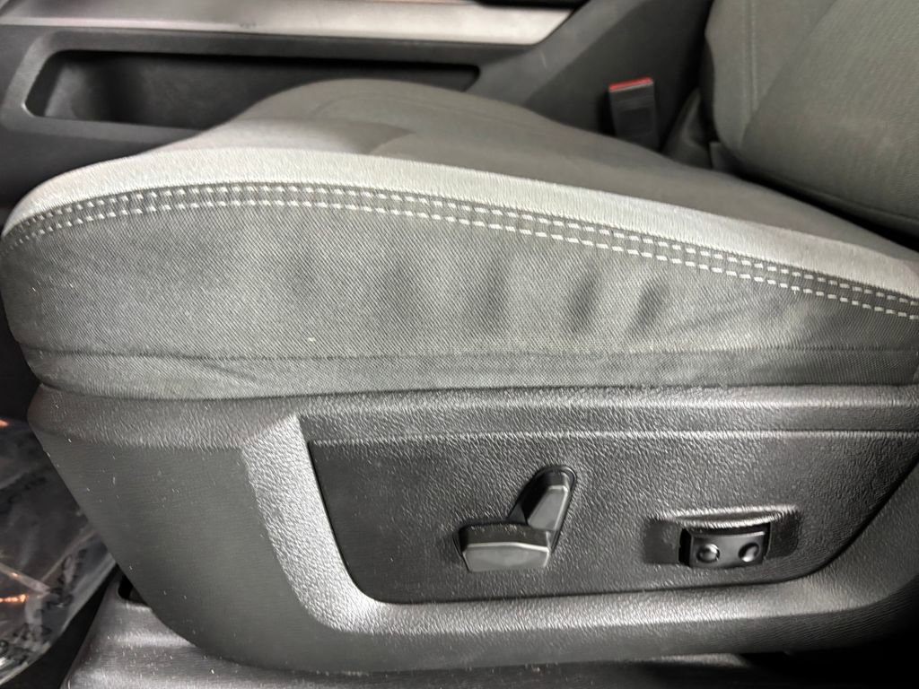 Used 2021 RAM 2500 Big Horn w/ Level B Equipment Group image 10