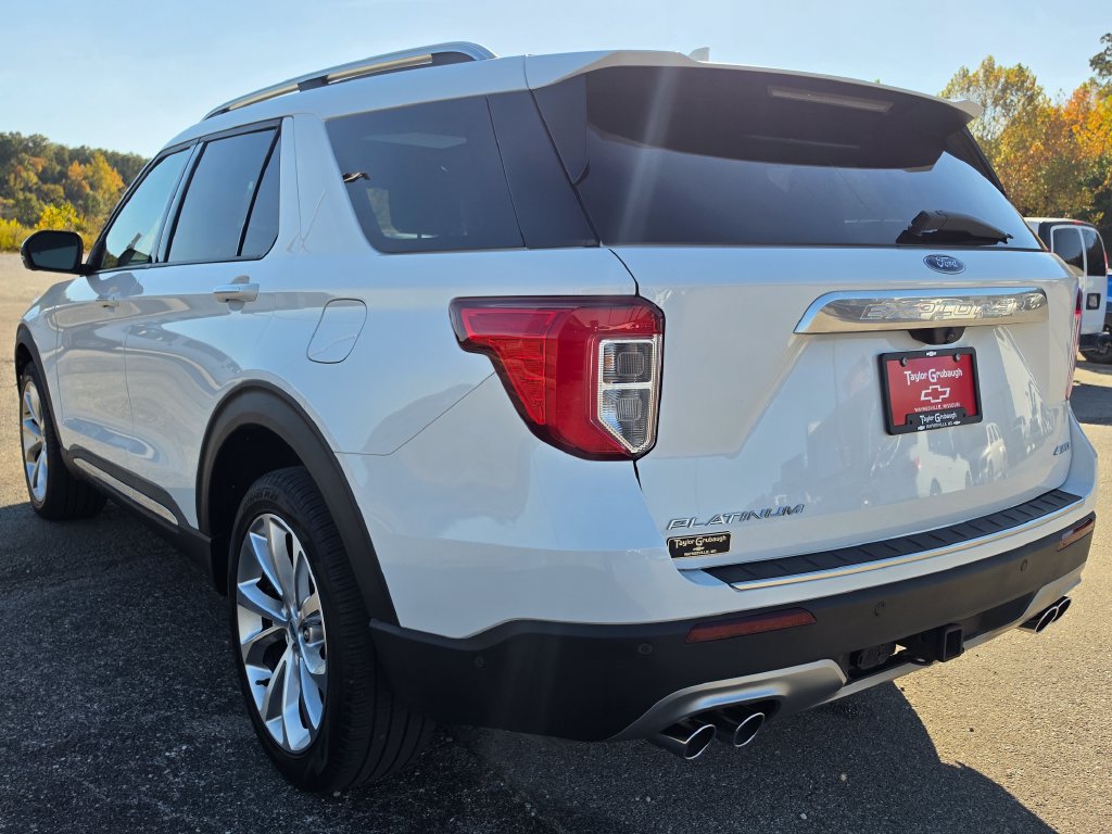 Used 2022 Ford Explorer Platinum w/ Equipment Group 601A AWD/4WD image 6