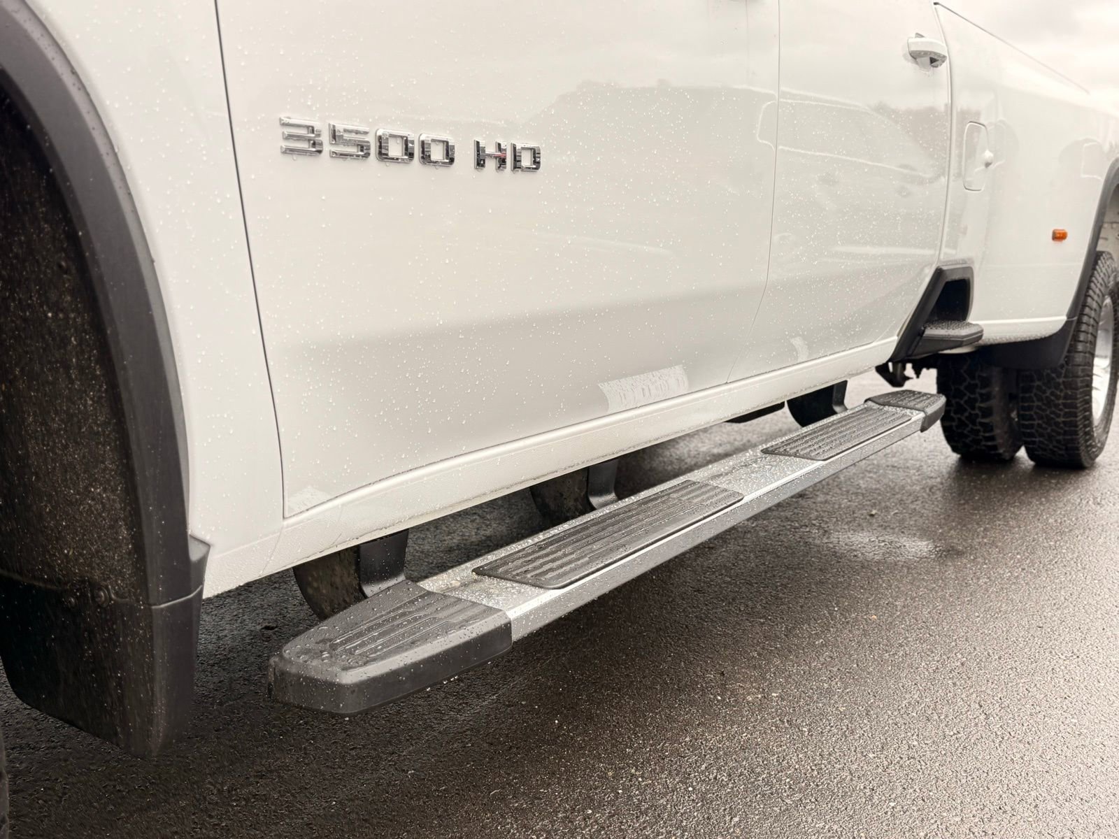 Used 2023 Chevrolet Silverado 3500 LT w/ Convenience Package image 11