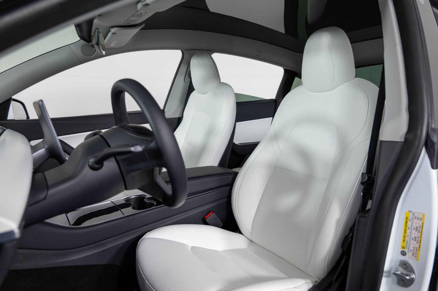 Used 2021 Tesla Model Y Long Range image 16