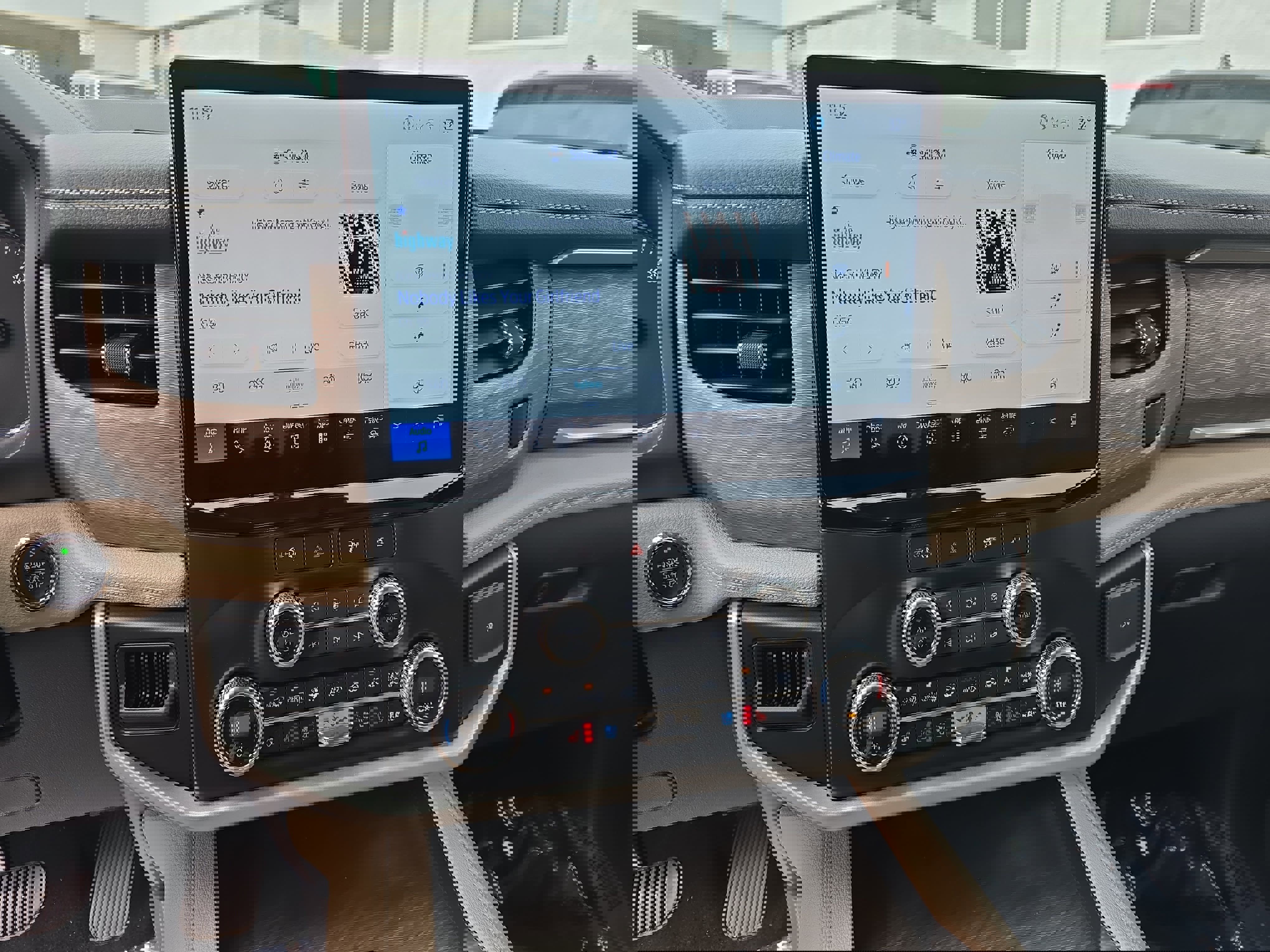 Used 2024 Ford Expedition Limited image 22