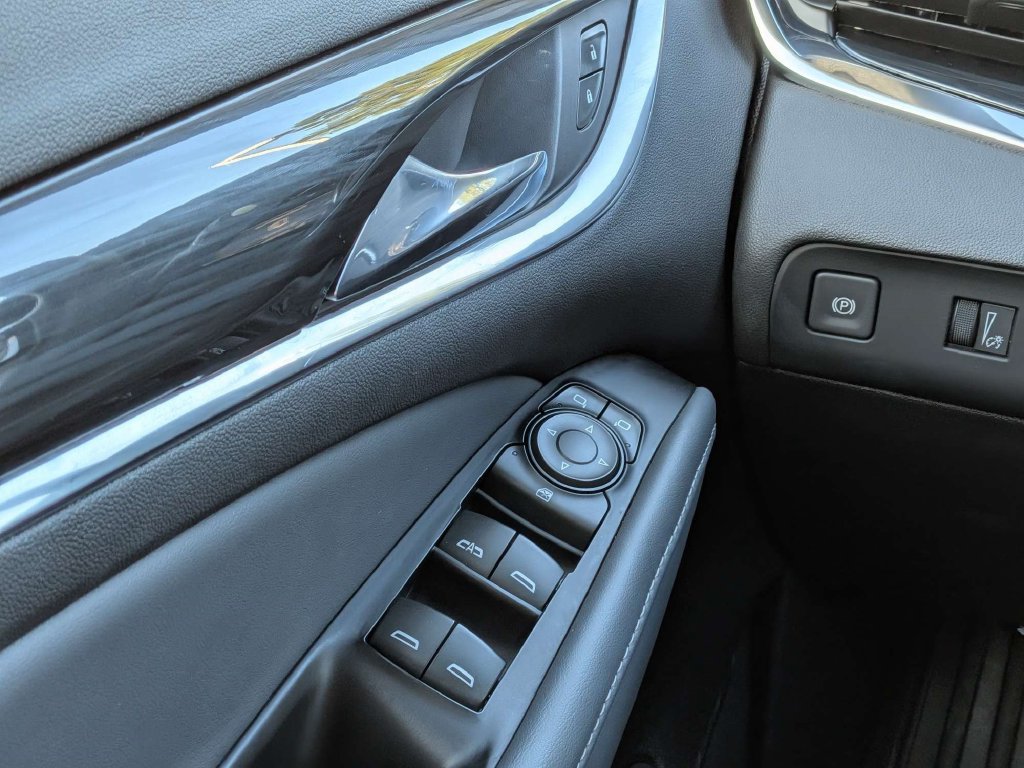 Used 2024 Buick Enclave Essence w/ Experience Buick Package FWD image 28