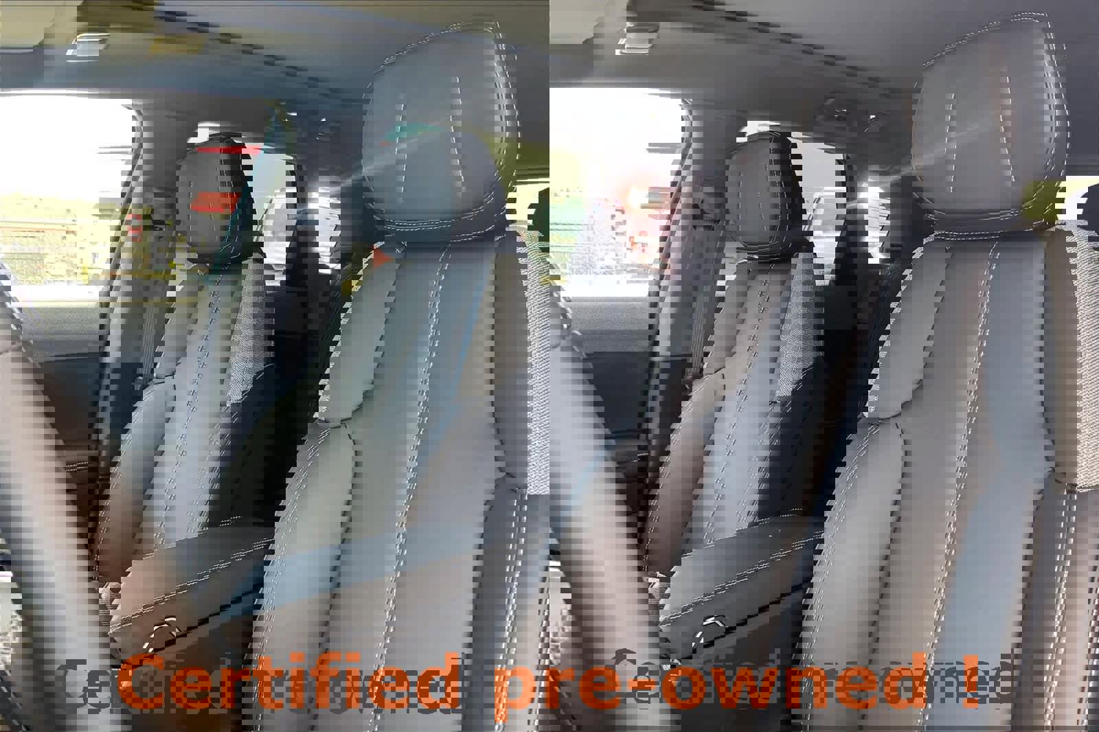 Certified 2025 Cadillac Optiq Sport 1 w/ LPO, ONYX Package image 12