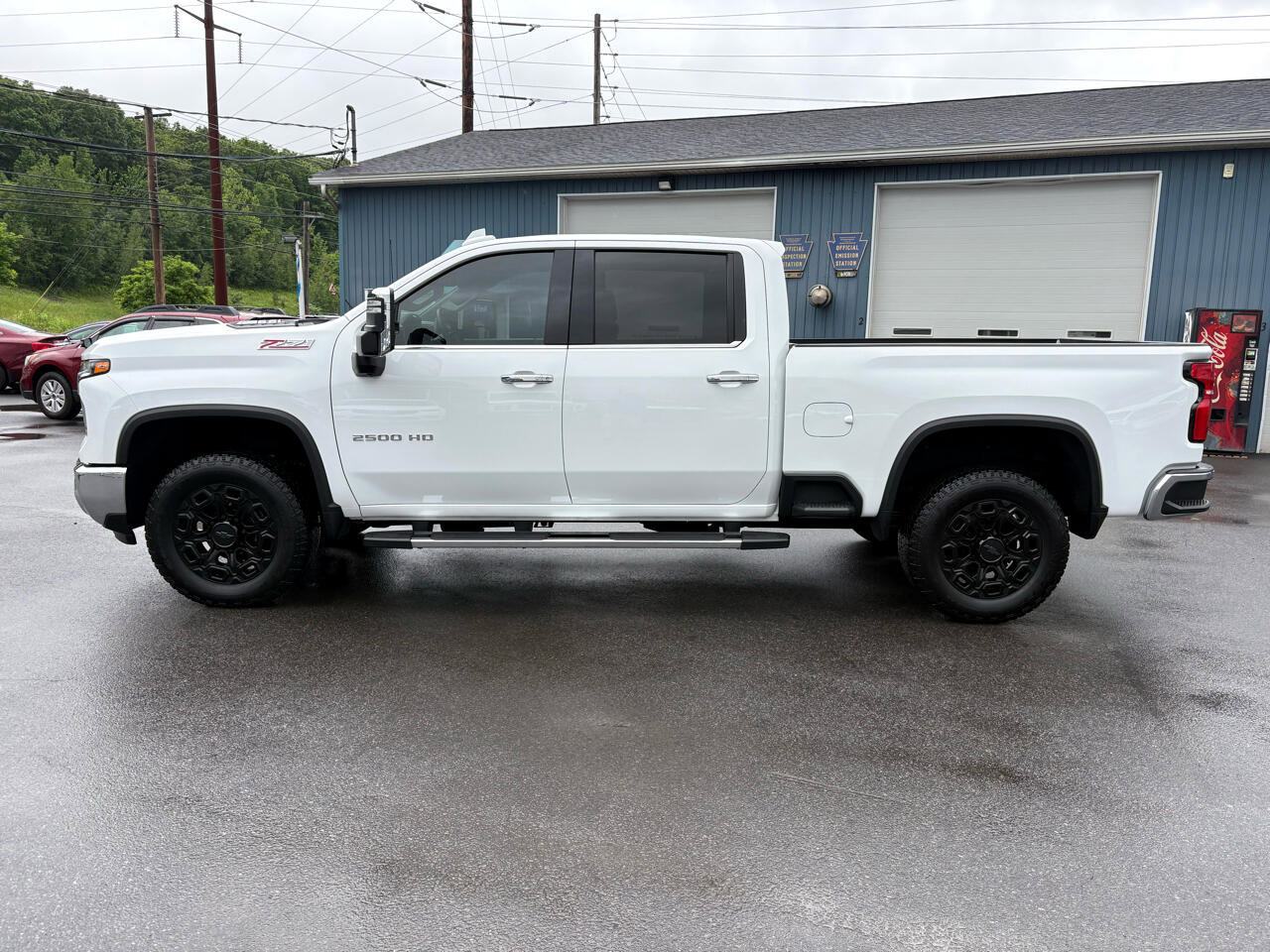 Used 2024 Chevrolet Silverado 2500 LTZ w/ LTZ Convenience Package image 2