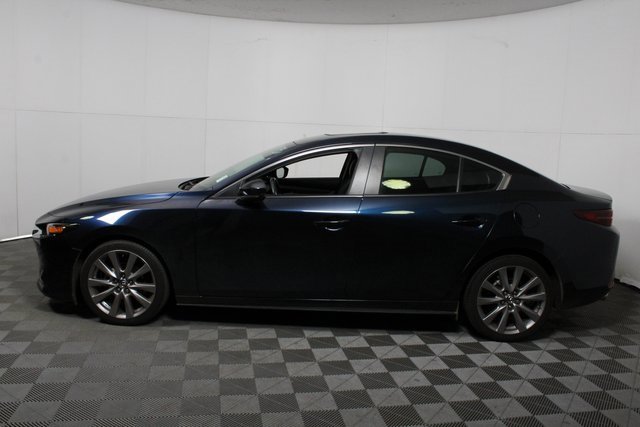 Used 2020 MAZDA MAZDA3 Sedan w/ Select Package image 3