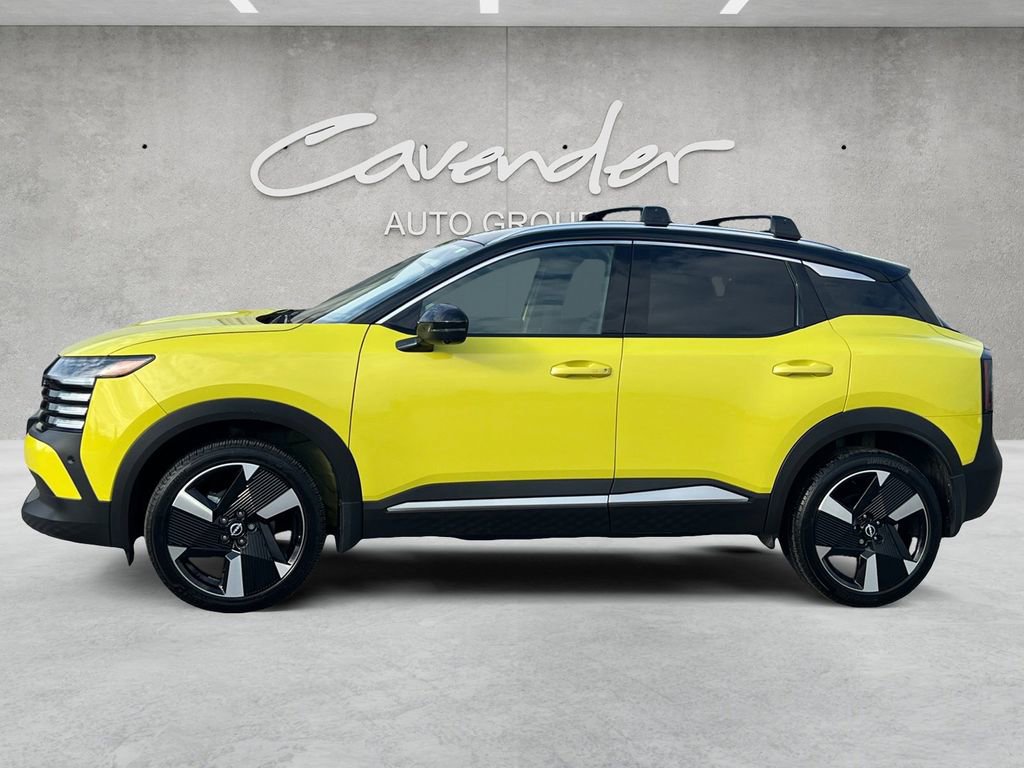 Certified 2025 Nissan Kicks SR image 13