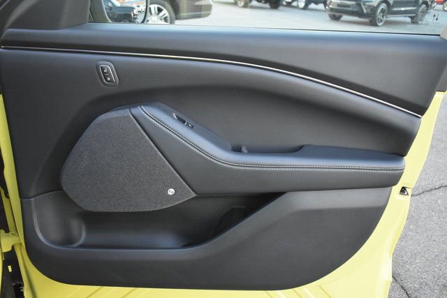 Used 2025 Ford Mustang Mach-E Premium image 49