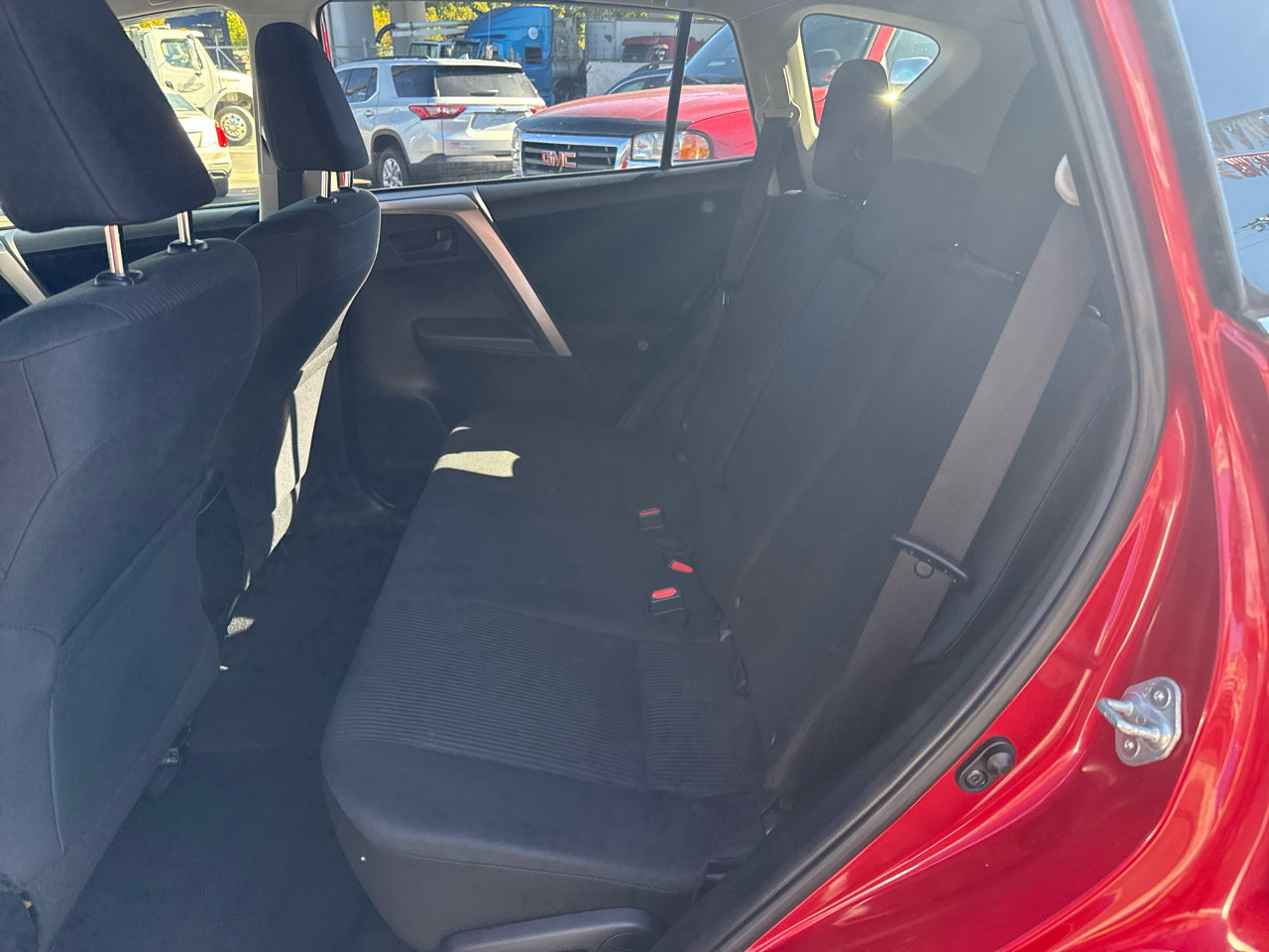 Used 2017 Toyota RAV4 LE image 23